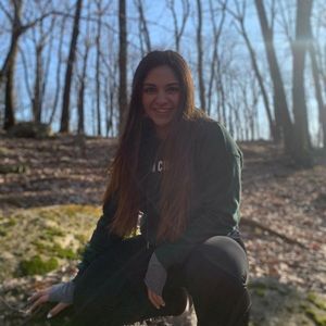 Meet your Posher, Laura